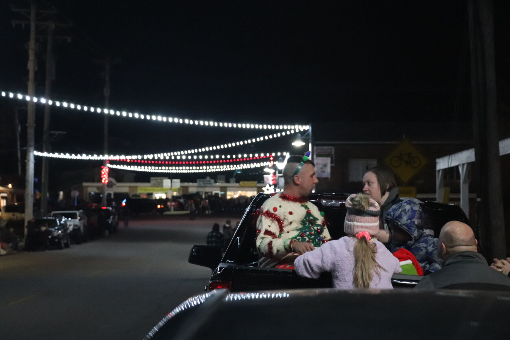 121121StClairChristmasParade1.JPG